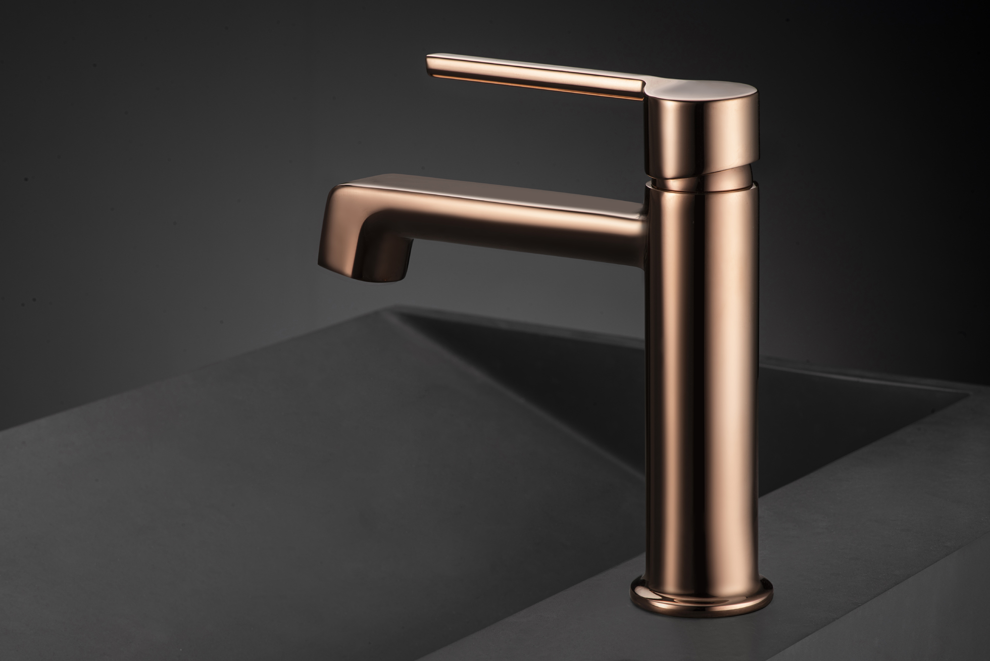 grifo de ba&ntilde;o de tres orificios