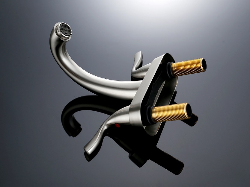 grifo de ba&ntilde;o central