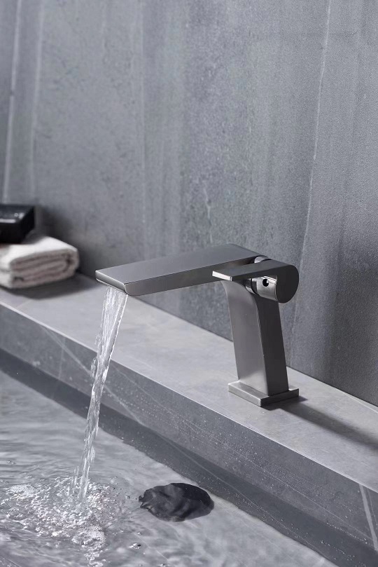 grifo del ba&ntilde;o grifo