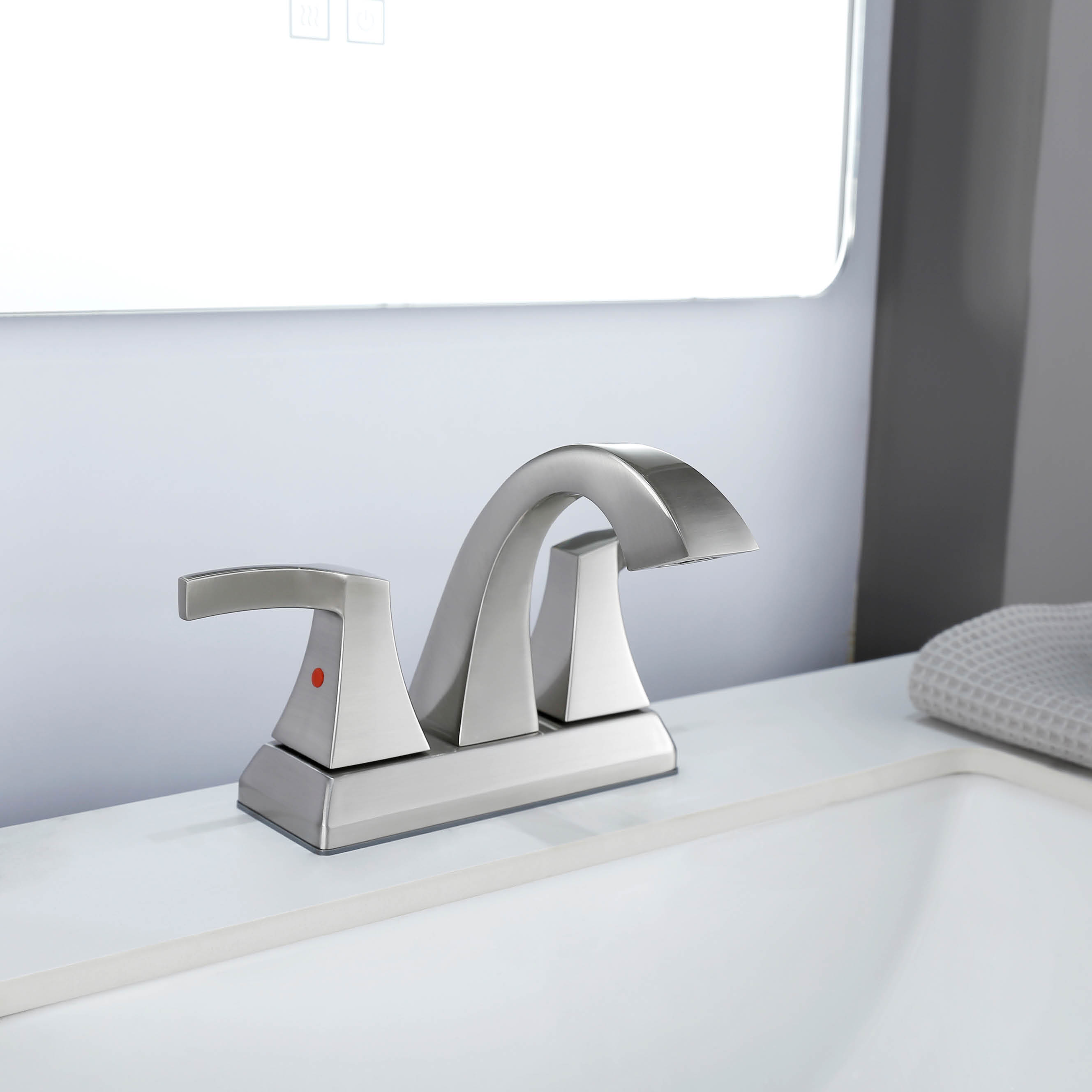 SLY, recién llegados, diseño clásico, grifo central de doble manija, grifo de baño caliente/frío