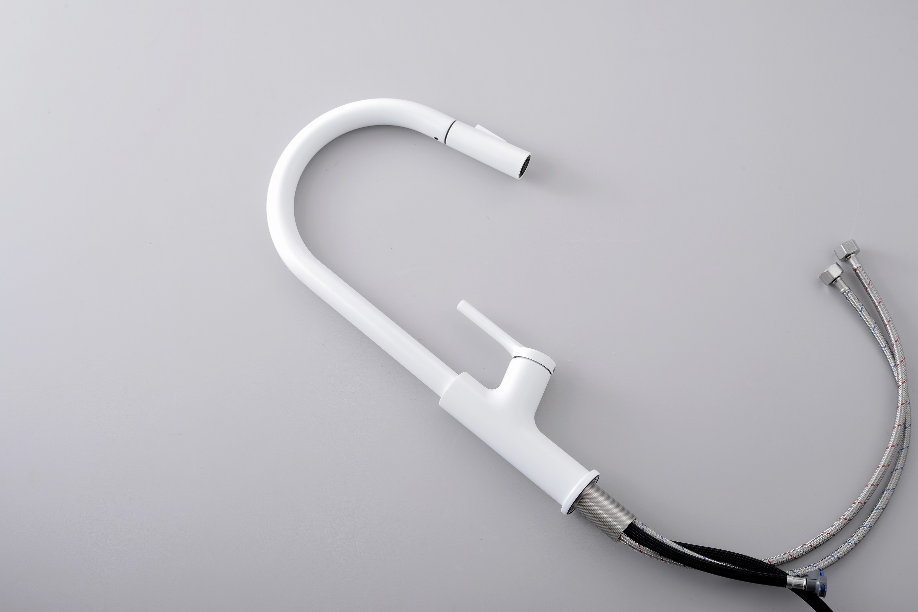 Tirar del grifo de cocina