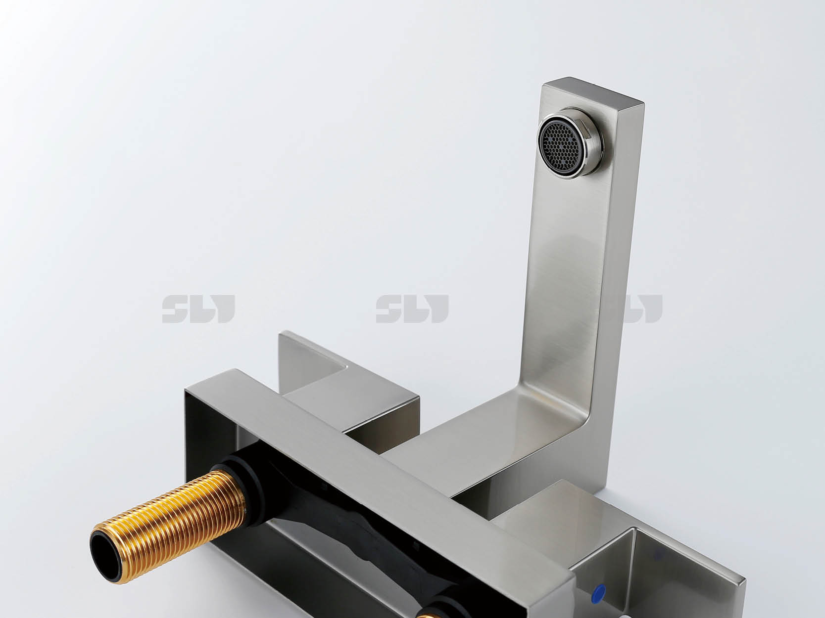 grifo de ba&ntilde;o de dos manijas