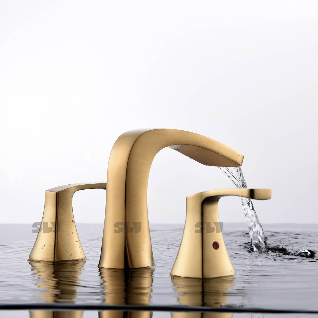 SLY Mezclador moderno de oro cepillado Lavabo de baño Grifo de lavabo Grifos de agua contemporáneos de dos manijas