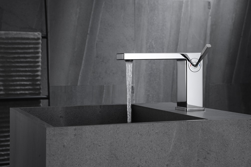 grifo del ba&ntilde;o de lat&oacute;n