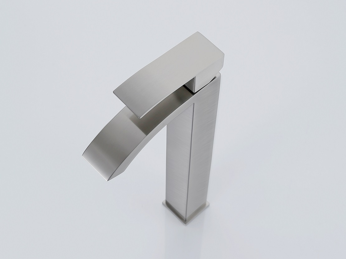 grifo del lavabo del ba&ntilde;o