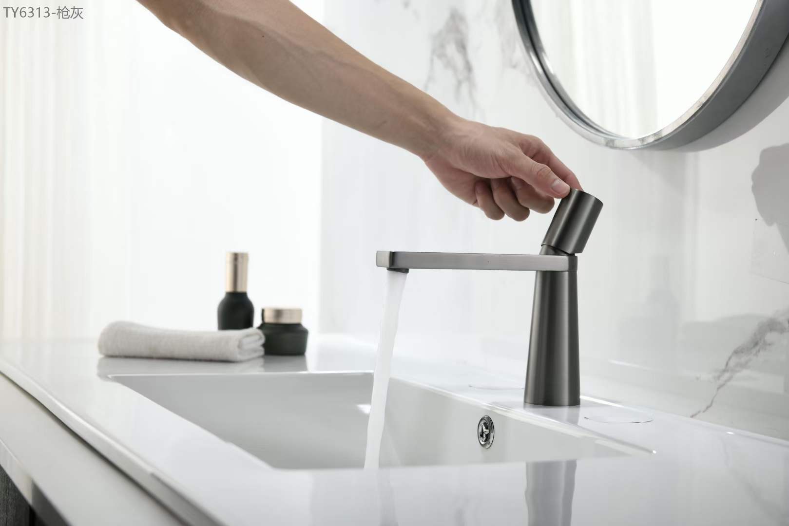 grifo de ba&ntilde;o de 3 agujeros