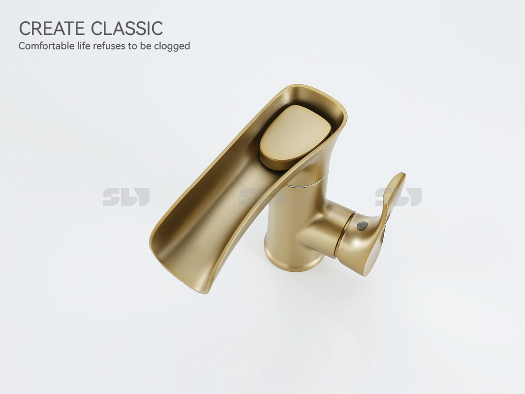 grifo de ba&ntilde;o de 5 pulgadas